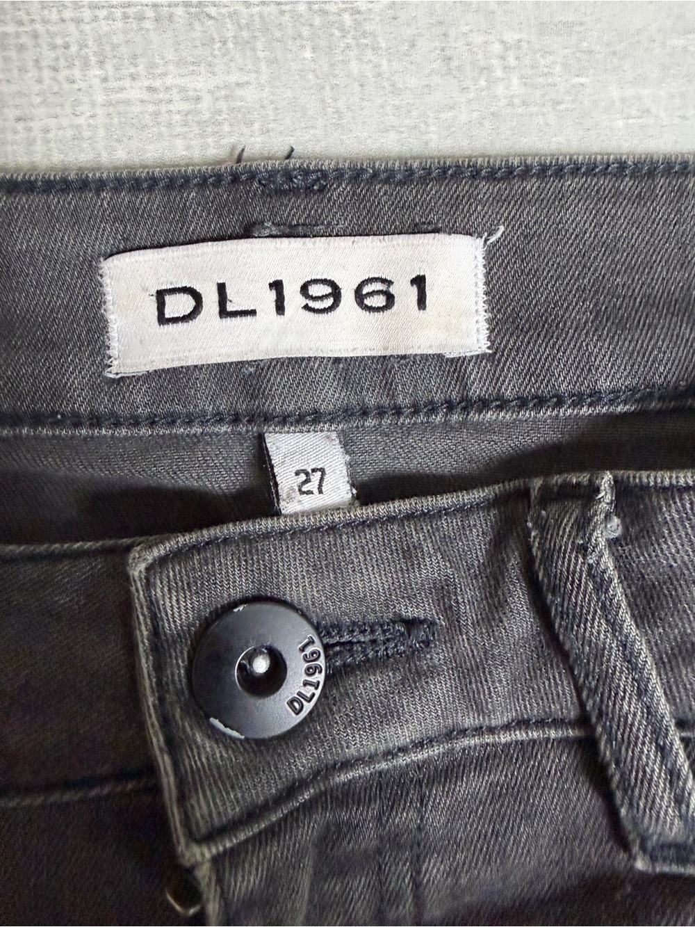 DL1961 Women's Boot Cut Jeans in black/gray